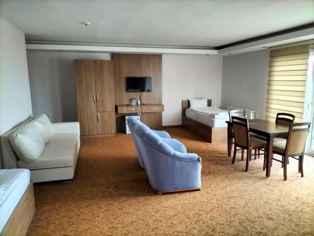 Ny World Hotel Provincia di Provincia di Istanbul Esterno foto