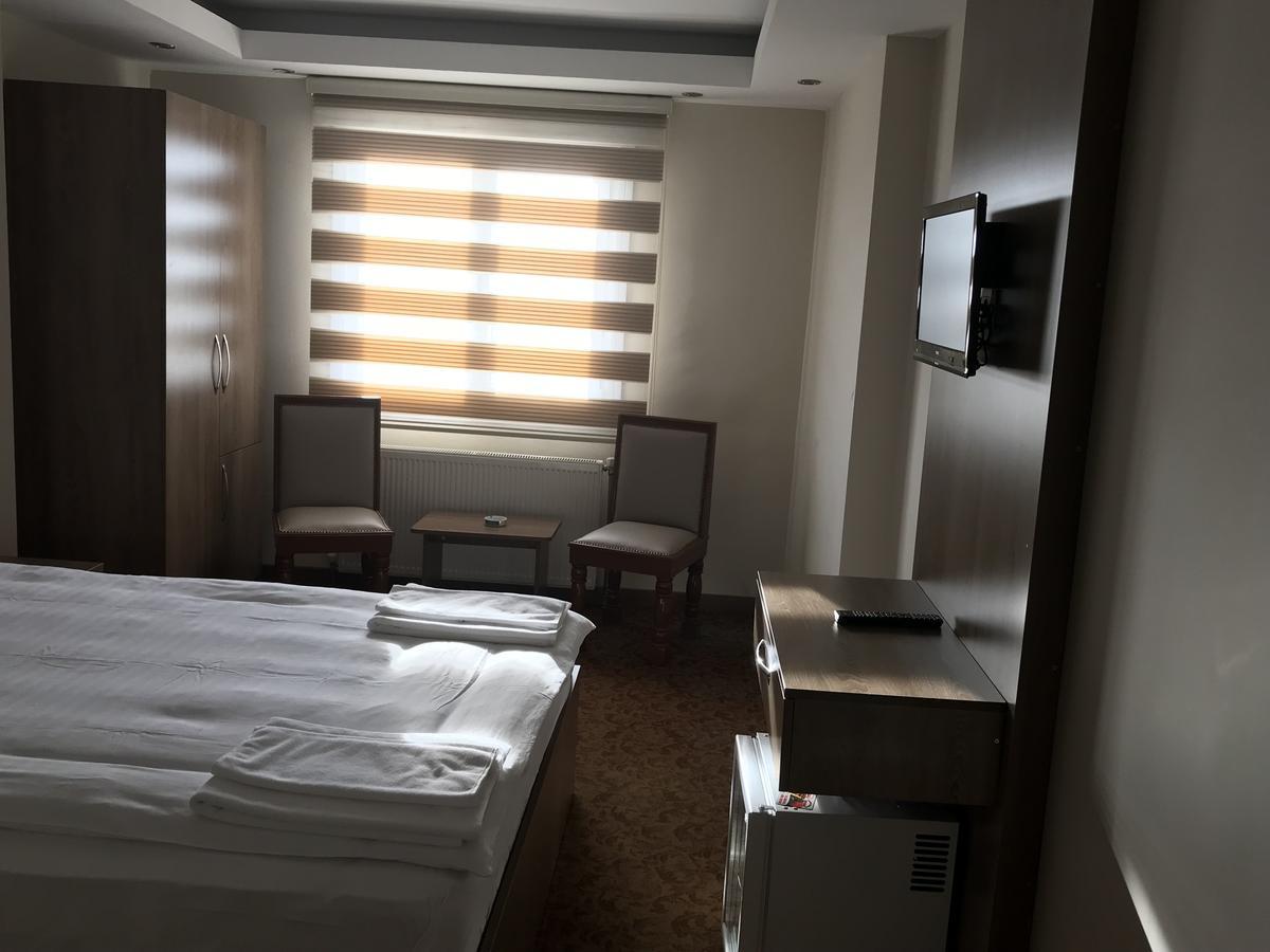 Ny World Hotel Provincia di Provincia di Istanbul Esterno foto